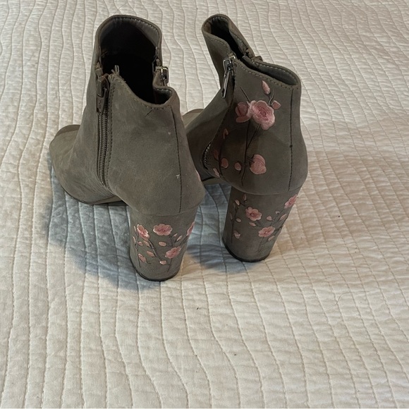 Candies Open Toe Heel - Picture 4 of 6